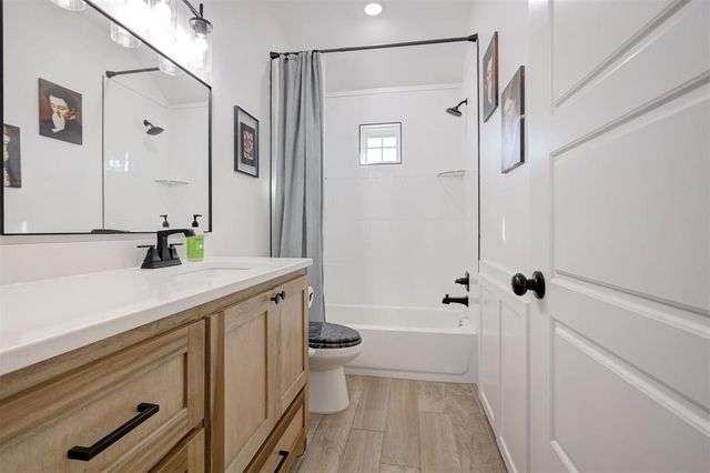 2839 Redwood Court, Newcastle, OK 73065