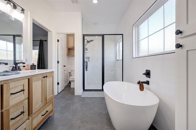 2839 Redwood Court, Newcastle, OK 73065