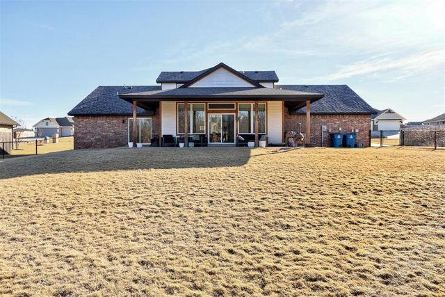 2839 Redwood Court, Newcastle, OK 73065