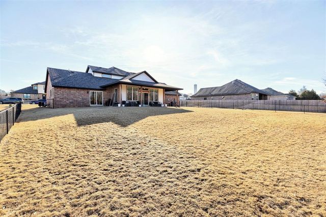 2839 Redwood Court, Newcastle, OK 73065