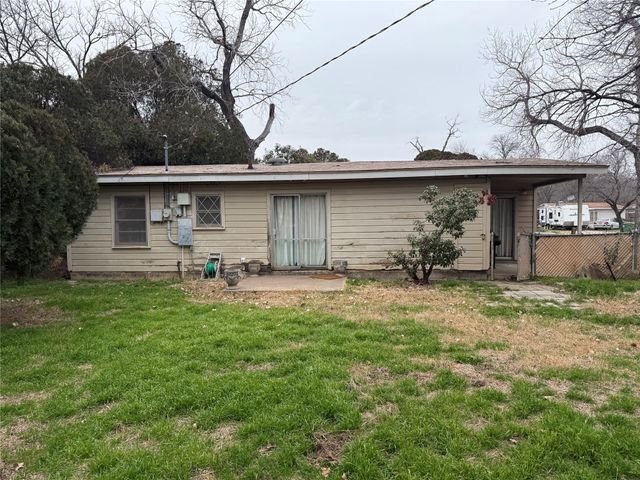 304 Beetham Road, Mineral Wells, TX 76067