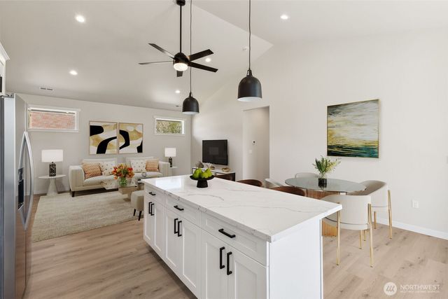 8 Hobble Creek Street, Elma, WA 98541