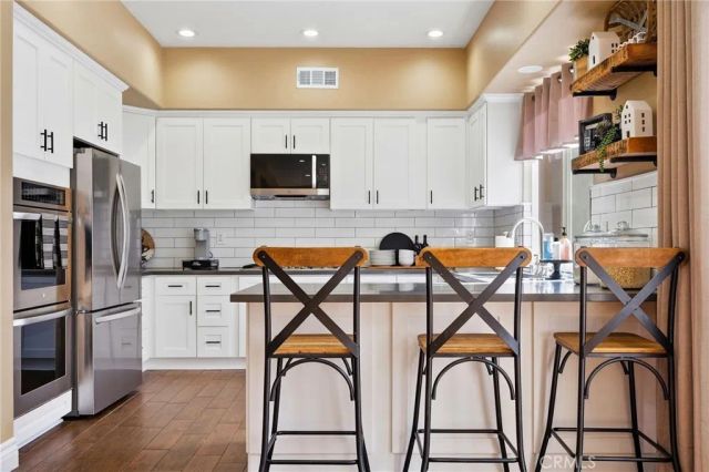 23324 Summerglen, Valencia, CA 91354