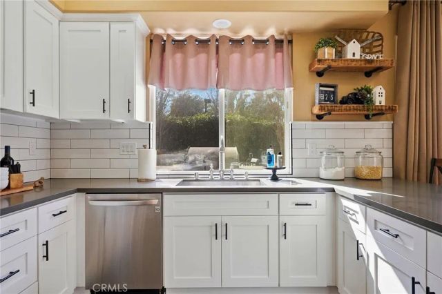 23324 Summerglen, Valencia, CA 91354