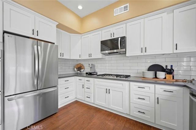 23324 Summerglen, Valencia, CA 91354