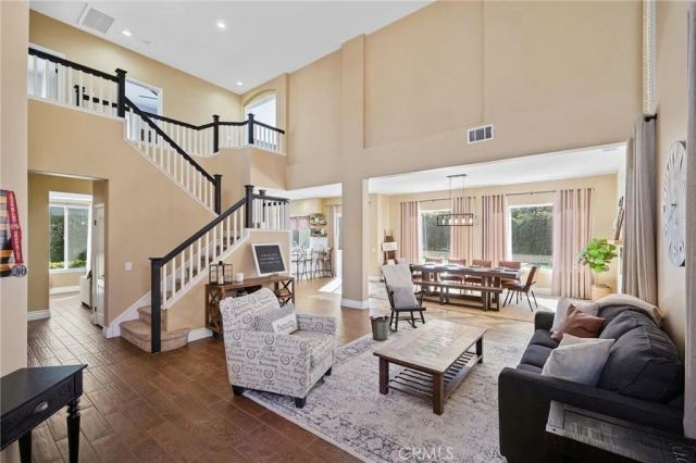 23324 Summerglen, Valencia, CA 91354