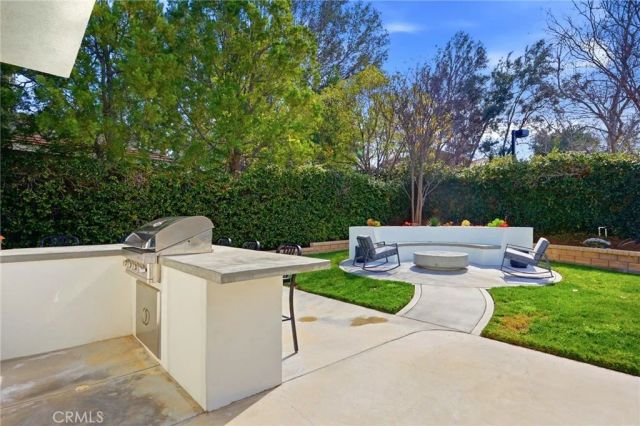 23324 Summerglen, Valencia, CA 91354