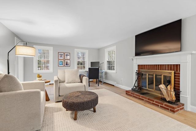 27 Captain Brown's Lane, Acton, MA 01720