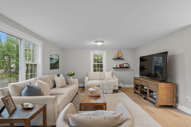 27 Captain Brown's Lane, Acton, MA 01720