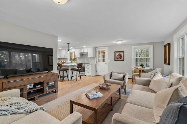 27 Captain Brown's Lane, Acton, MA 01720