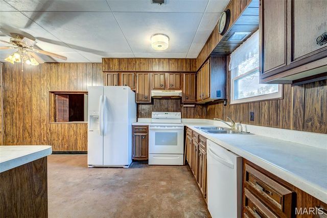 311 Utz Lane, Hazelwood, MO 63042