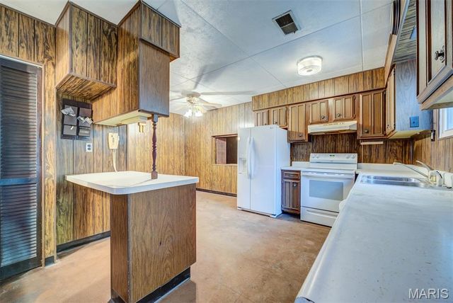 311 Utz Lane, Hazelwood, MO 63042