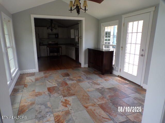 886 Old Harriman Hwy, Oliver Springs, TN 37840