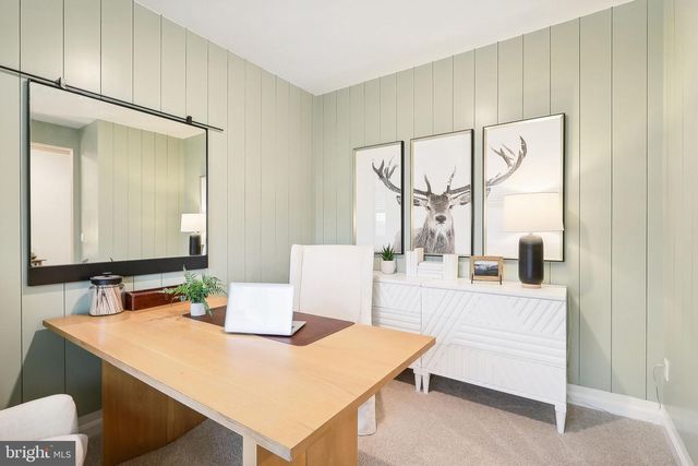 111 STEARNS DR, Stephens City, VA 22655