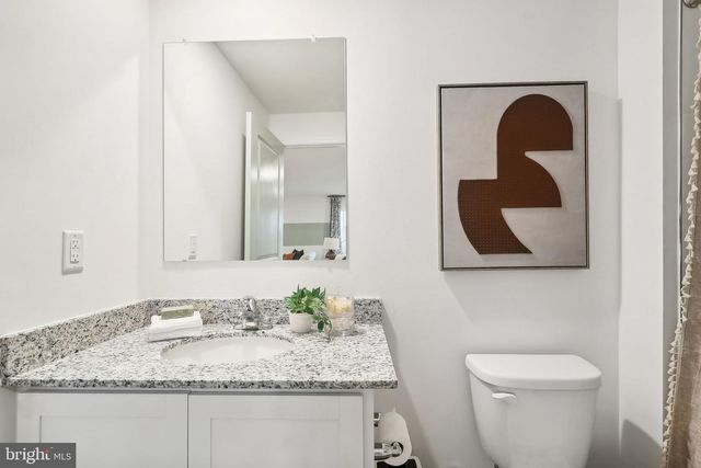 111 STEARNS DR, Stephens City, VA 22655