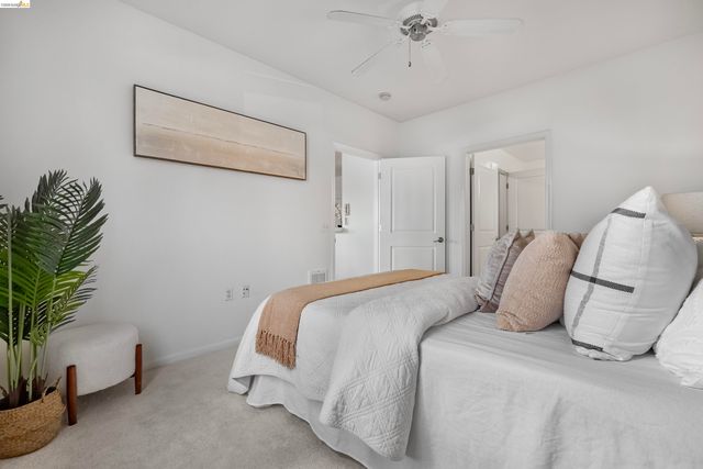 655 12Th St 205, Oakland, CA 94607