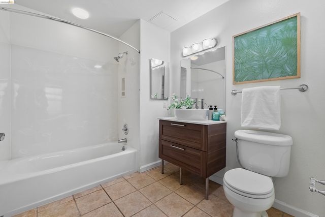 655 12Th St 205, Oakland, CA 94607