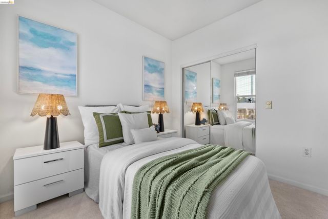 655 12Th St 205, Oakland, CA 94607