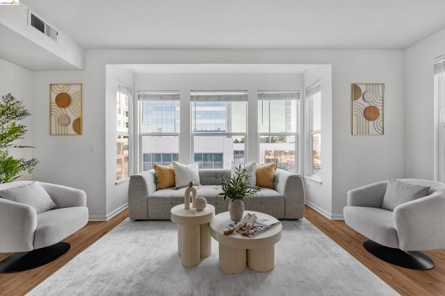 655 12Th St 205, Oakland, CA 94607