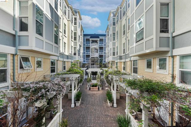 655 12Th St 205, Oakland, CA 94607