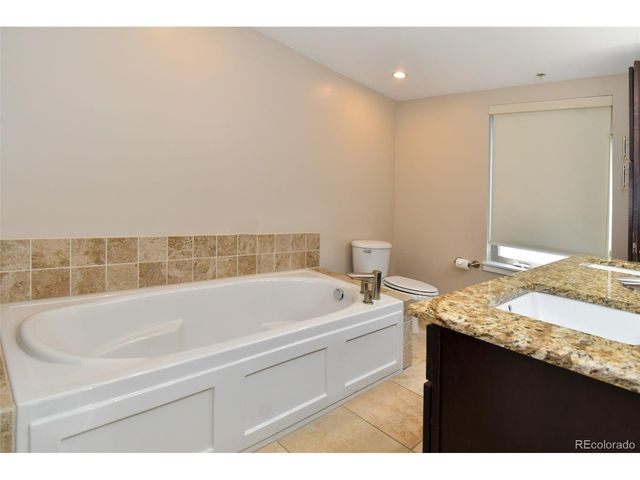 3040 Zuni St B, Denver, CO 80211