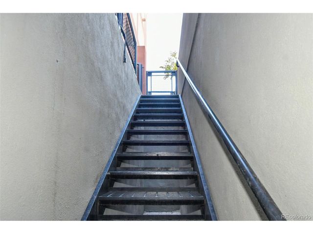 3040 Zuni St B, Denver, CO 80211