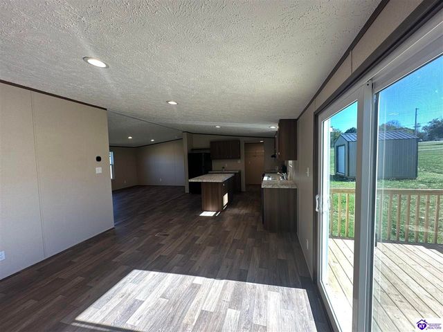 100 N Center Street, Irvington, KY 40146