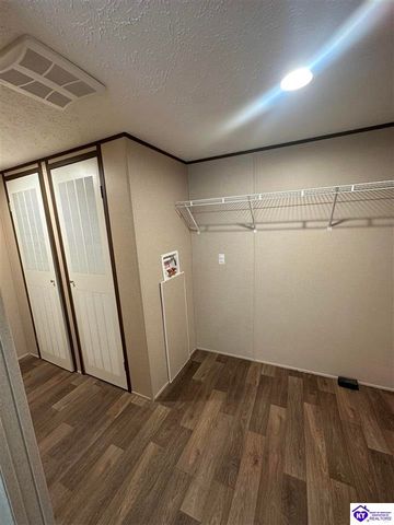 100 N Center Street, Irvington, KY 40146