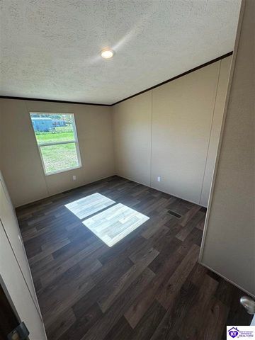 100 N Center Street, Irvington, KY 40146