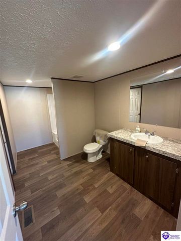 100 N Center Street, Irvington, KY 40146