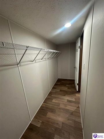 100 N Center Street, Irvington, KY 40146