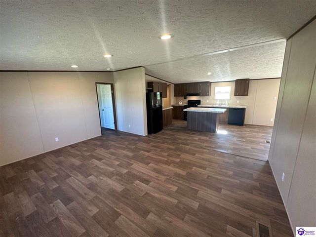 100 N Center Street, Irvington, KY 40146