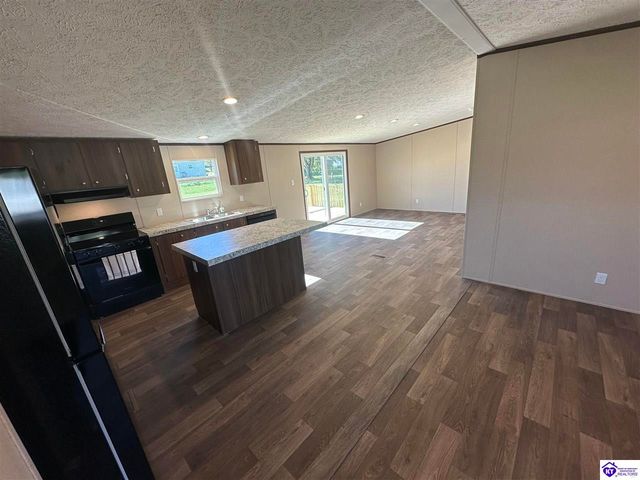 100 N Center Street, Irvington, KY 40146