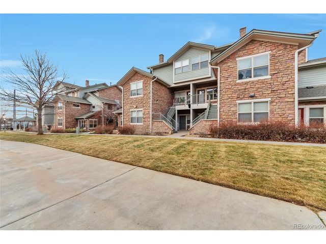 18622 E Water Dr E, Aurora, CO 80013