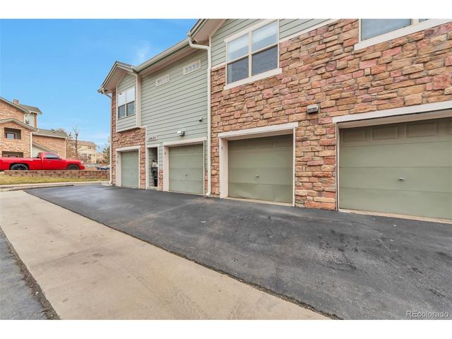 18622 E Water Dr E, Aurora, CO 80013