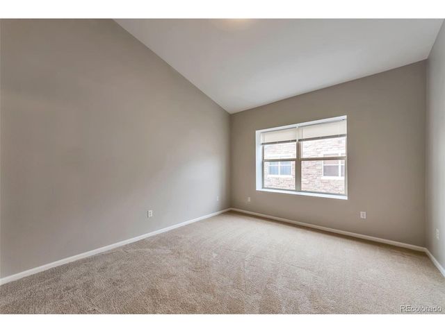 18622 E Water Dr E, Aurora, CO 80013