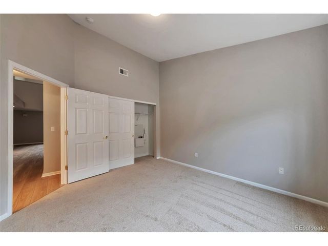 18622 E Water Dr E, Aurora, CO 80013