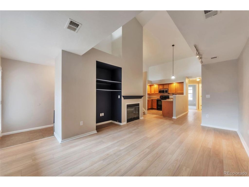 18622 E Water Dr E, Aurora, CO 80013