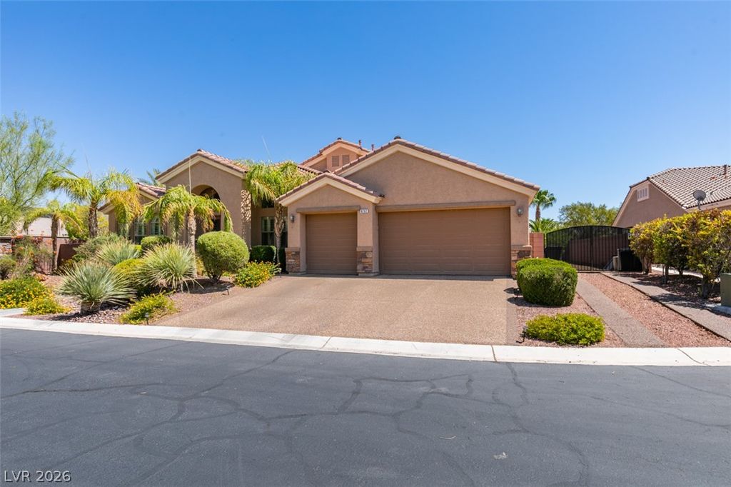 8292 Dutch Harbor Circle, Las Vegas, NV 89113 — photo 2