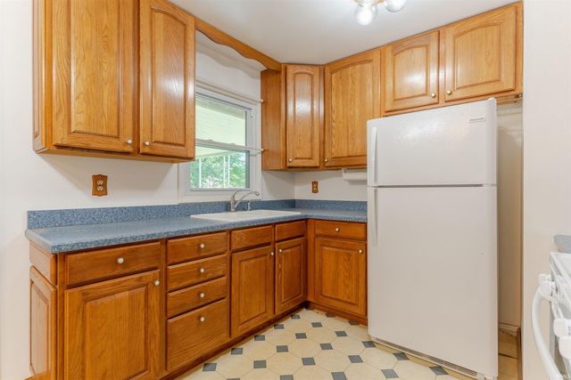 2424 Lexington Road, Evansville, IN 47720