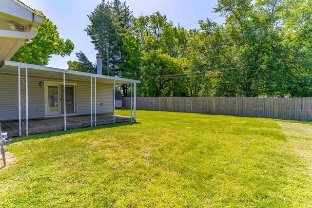 2424 Lexington Road, Evansville, IN 47720