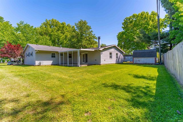 2424 Lexington Road, Evansville, IN 47720