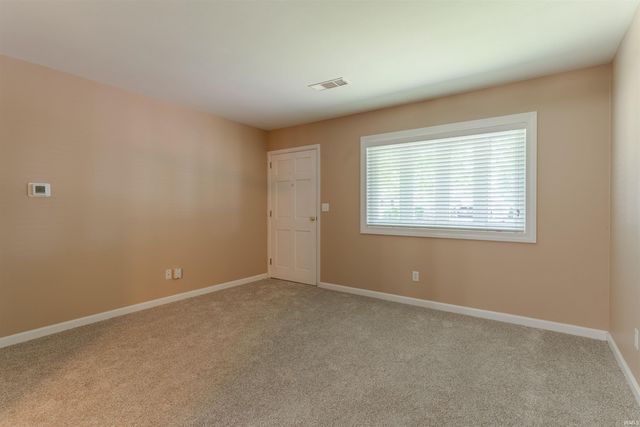 2424 Lexington Road, Evansville, IN 47720
