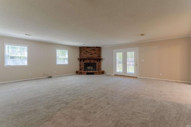 2424 Lexington Road, Evansville, IN 47720