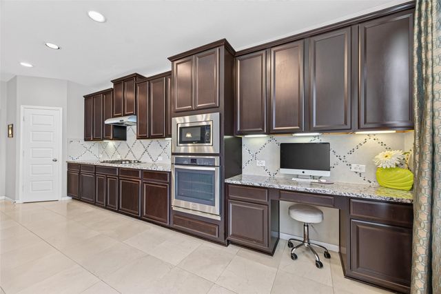 4619 Rockton Hills Lane, Sugar Land, TX 77479