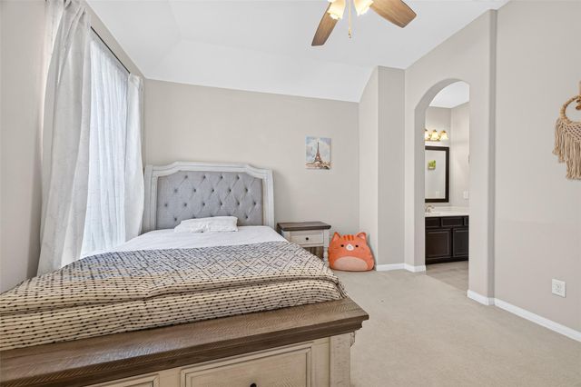 4619 Rockton Hills Lane, Sugar Land, TX 77479