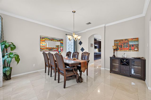 4619 Rockton Hills Lane, Sugar Land, TX 77479