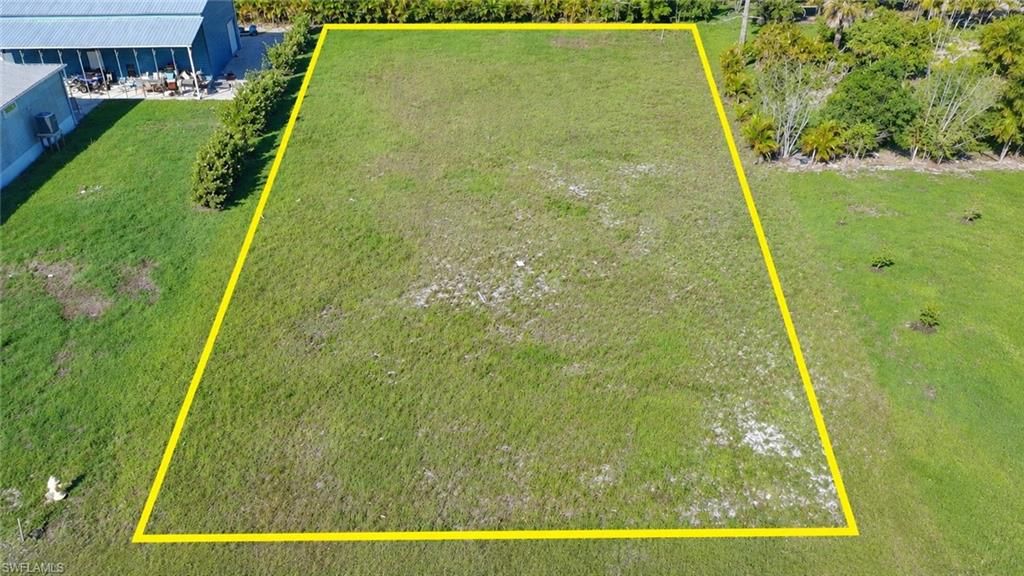 8715 Yukon CT, ST. JAMES CITY, FL 33956 — photo 3