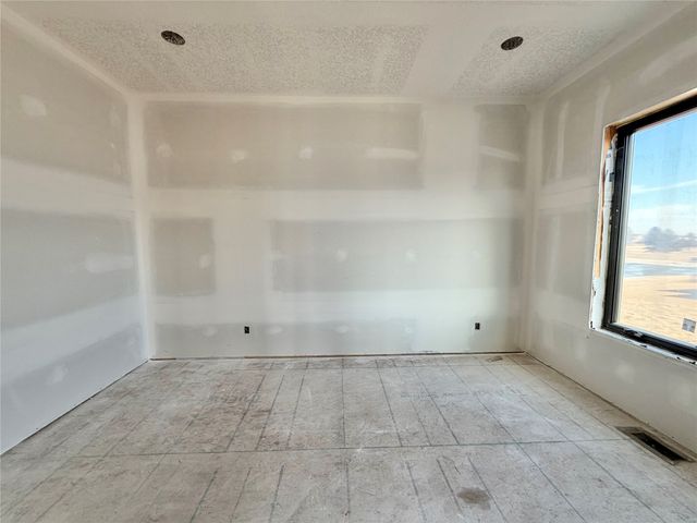 17815 Goodman Drive, Urbandale, IA 50323