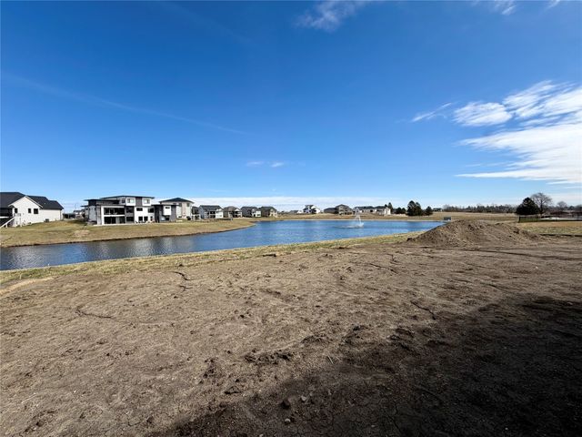 17815 Goodman Drive, Urbandale, IA 50323